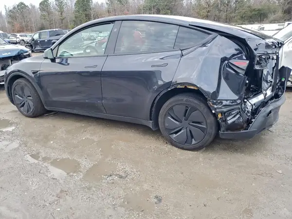 7SAYGDEE9TF379356 2026 TESLA MODEL Y - Image 2
