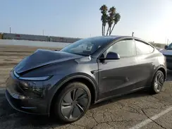 7SAYGDEE9TF388140 2026 TESLA MODEL Y