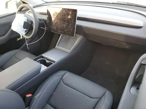 7SAYGDEE9TF388140 2026 TESLA MODEL Y - Image 8