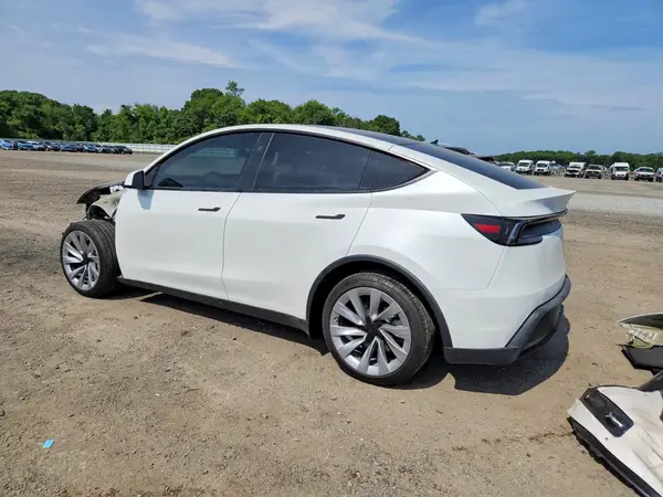 7SAYGDEE9TF397579 2026 TESLA MODEL Y - Image 2