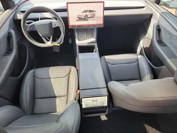7SAYGDEE9TF397579 2026 TESLA MODEL Y - Image 8