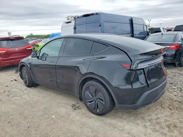 7SAYGDEE9TF405082 2026 TESLA MODEL Y - Image 2