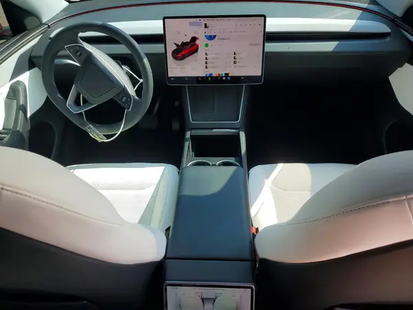 7SAYGDEE9TF410041 2026 TESLA MODEL Y - Image 8