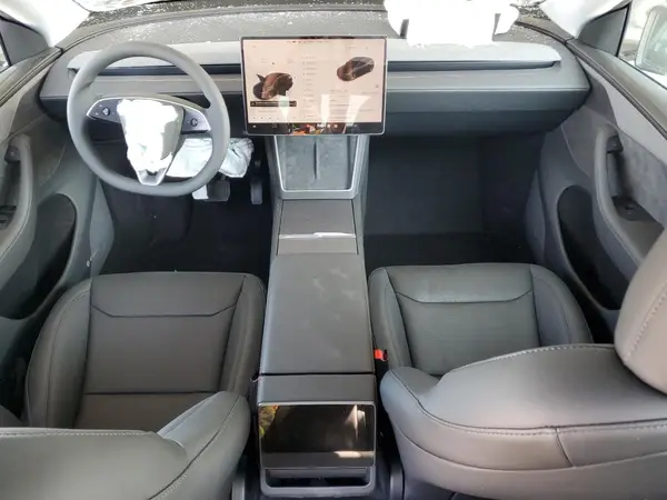 7SAYGDEE9TF440804 2026 TESLA MODEL Y - Image 8