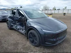 7SAYGDEE9TF443217 2026 TESLA MODEL Y