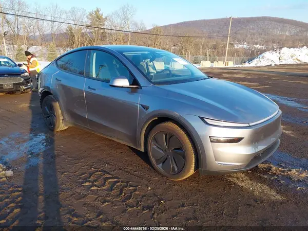 7SAYGDEE9TF450197 2026 TESLA MODEL Y - Image 1