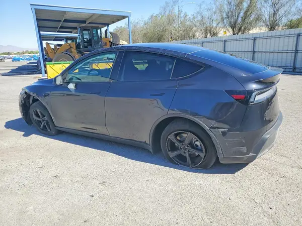 7SAYGDEE9TF537825 2026 TESLA MODEL Y - Image 2
