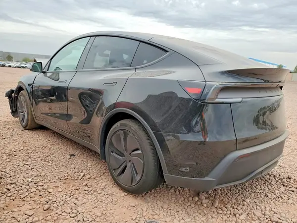 7SAYGDEE9TF538702 2026 TESLA MODEL Y - Image 2