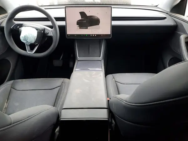 7SAYGDEE9TF538702 2026 TESLA MODEL Y - Image 8