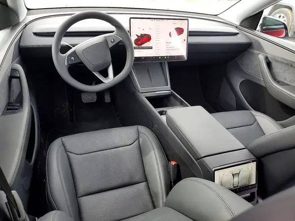 7SAYGDEE9TF556486 2026 TESLA MODEL Y - Image 8
