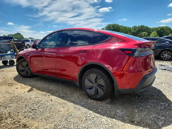7SAYGDEE9TF558304 2026 TESLA MODEL Y - Image 2