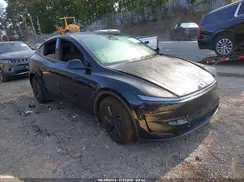 7SAYGDEE9TF573238 2026 TESLA MODEL Y