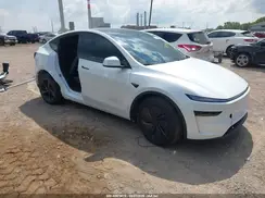 7SAYGDEE9TF603418 2026 TESLA MODEL Y