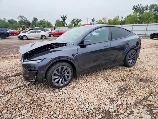 7SAYGDEE9TF685649 2026 TESLA MODEL Y - Image 1