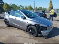 7SAYGDEE9TF689619 2026 TESLA MODEL Y