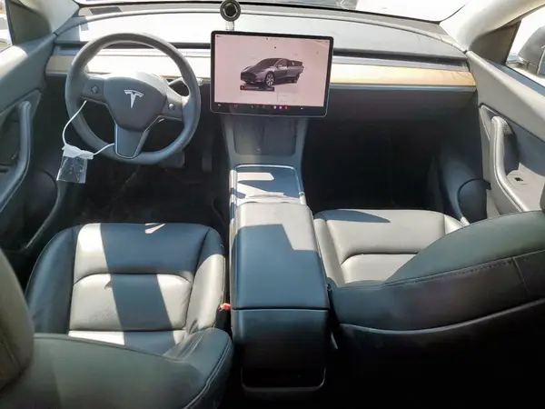 7SAYGDEEXNA001983 2022 TESLA MODEL Y - Image 8