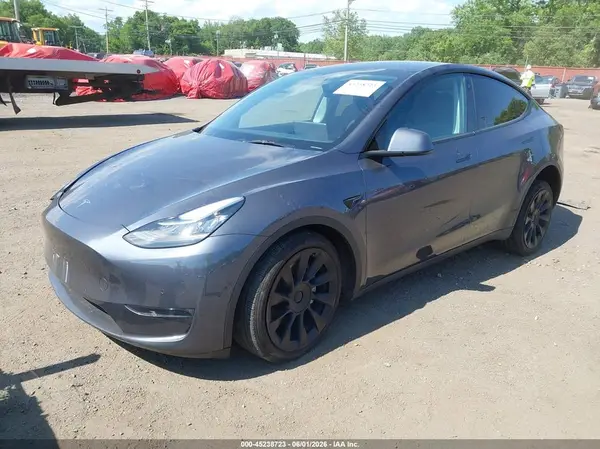 7SAYGDEEXNA009372 2022 TESLA MODEL Y - Image 2