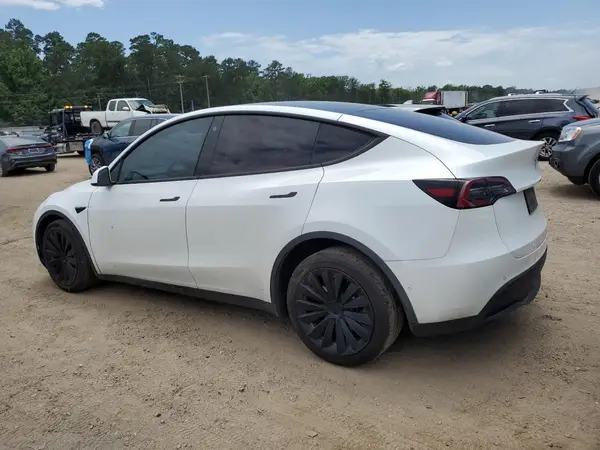 7SAYGDEEXNA011879 2022 TESLA MODEL Y - Image 2