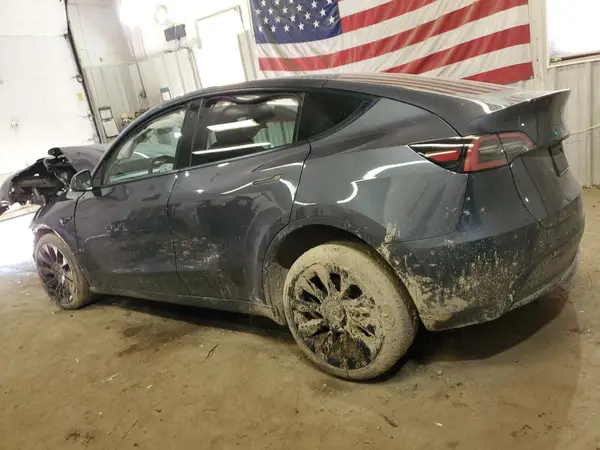 7SAYGDEEXNA017701 2022 TESLA MODEL Y - Image 2