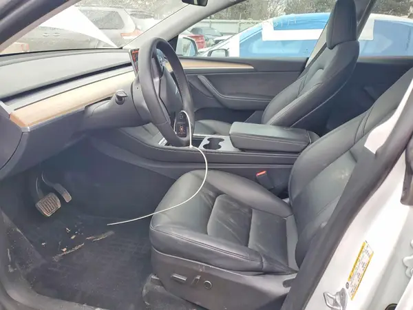 7SAYGDEEXNA019481 2022 TESLA MODEL Y - Image 8