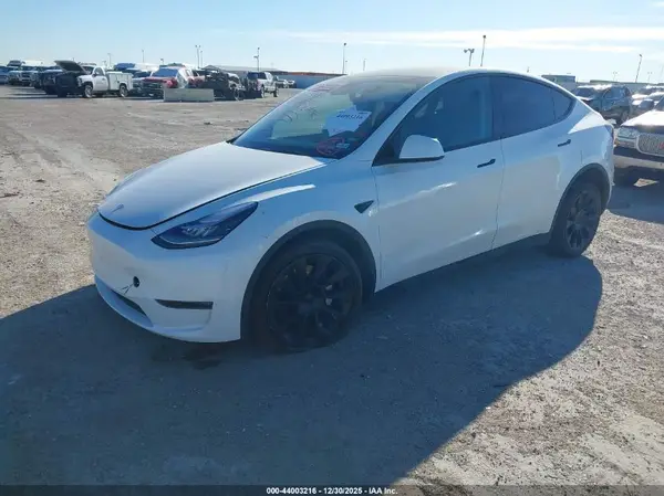 7SAYGDEEXNA019609 2022 TESLA MODEL Y - Image 2