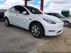 7SAYGDEEXNA022252 2022 TESLA MODEL Y