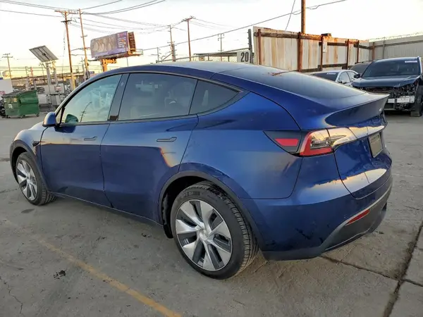 7SAYGDEEXNF307424 2022 TESLA MODEL Y - Image 2
