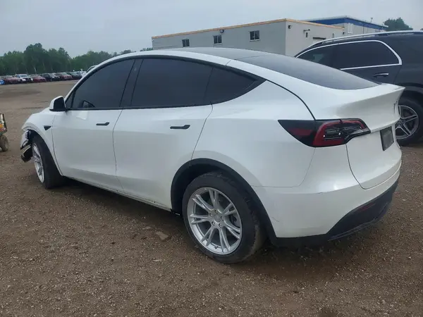 7SAYGDEEXNF310551 2022 TESLA MODEL Y - Image 2