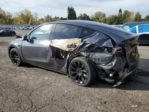 7SAYGDEEXNF316043 2022 TESLA MODEL Y - Image 2