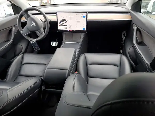 7SAYGDEEXNF318102 2022 TESLA MODEL Y - Image 8