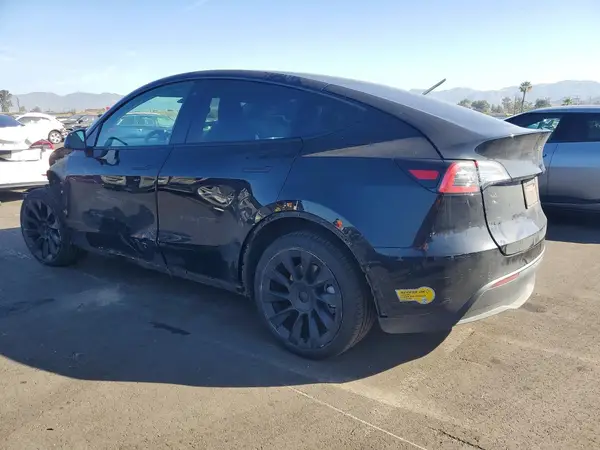 7SAYGDEEXNF318150 2022 TESLA MODEL Y - Image 2