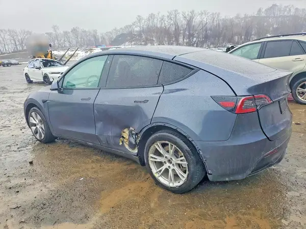 7SAYGDEEXNF318892 2022 TESLA MODEL Y - Image 2