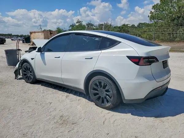 7SAYGDEEXNF318925 2022 TESLA MODEL Y - Image 2
