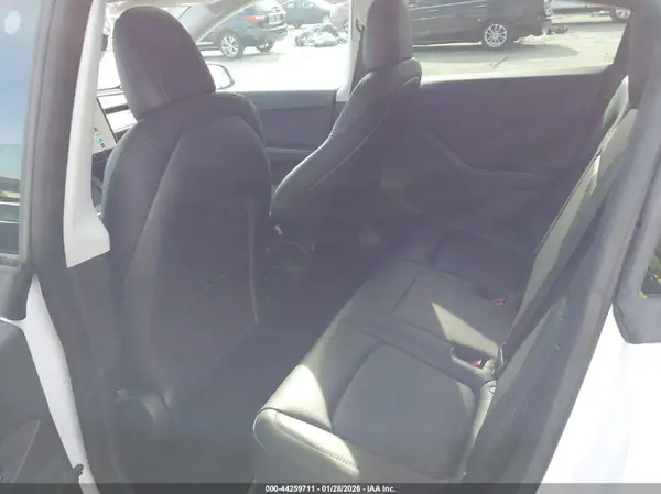 7SAYGDEEXNF321128 2022 TESLA MODEL Y - Image 8