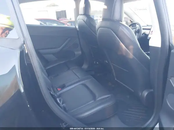 7SAYGDEEXNF321503 2022 TESLA MODEL Y - Image 8