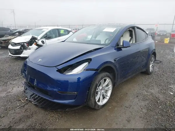 7SAYGDEEXNF322781 2022 TESLA MODEL Y - Image 2