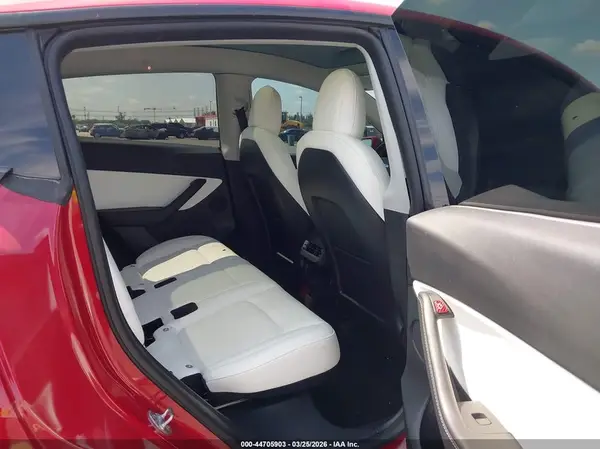 7SAYGDEEXNF327138 2022 TESLA MODEL Y - Image 8