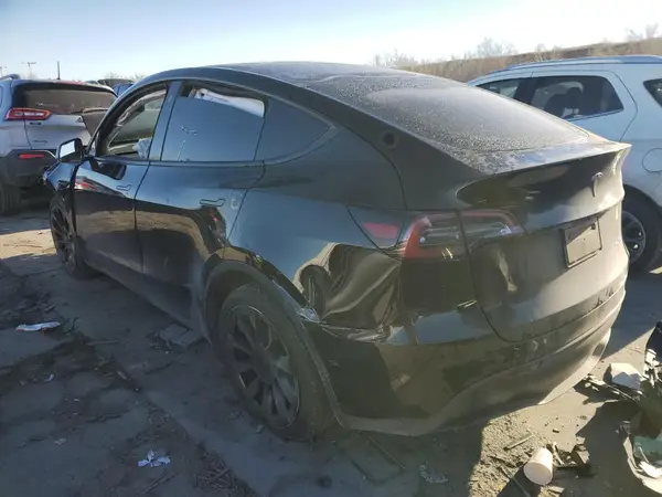 7SAYGDEEXNF340147 2022 TESLA MODEL Y - Image 2