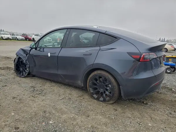 7SAYGDEEXNF350533 2022 TESLA MODEL Y - Image 2