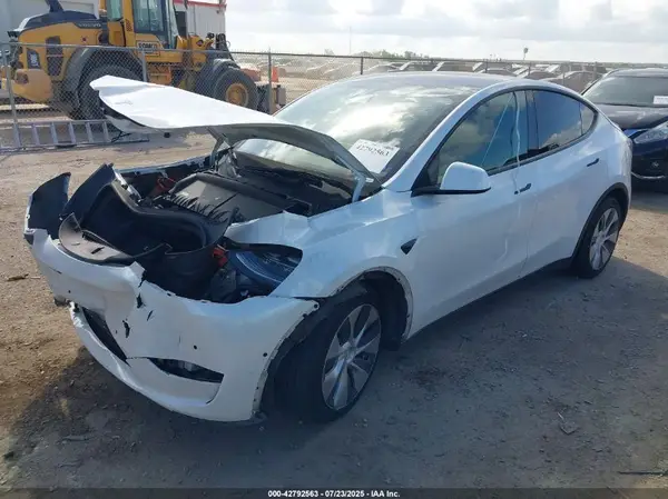 7SAYGDEEXNF353853 2022 TESLA MODEL Y - Image 2
