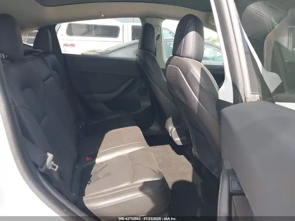 7SAYGDEEXNF353853 2022 TESLA MODEL Y - Image 8