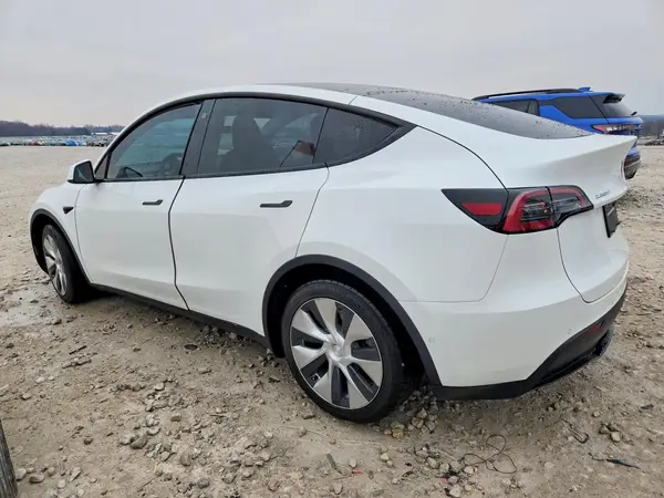 7SAYGDEEXNF354534 2022 TESLA MODEL Y - Image 2