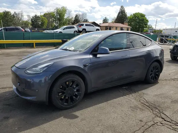7SAYGDEEXNF356834 2022 TESLA MODEL Y - Image 1