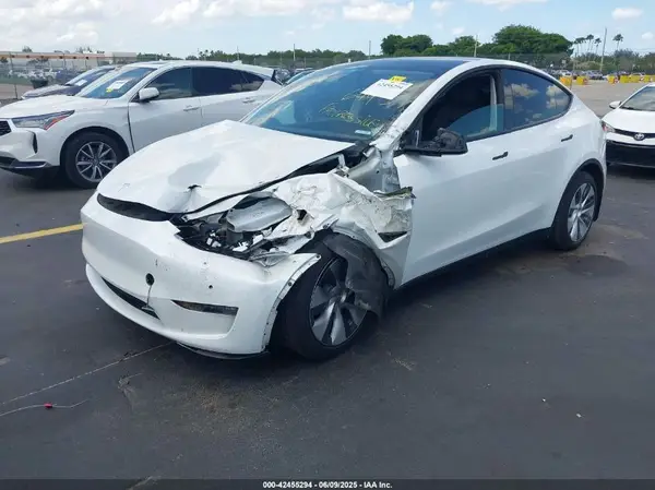 7SAYGDEEXNF357160 2022 TESLA MODEL Y - Image 2