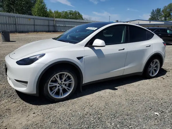 7SAYGDEEXNF361550 2022 TESLA MODEL Y - Image 1