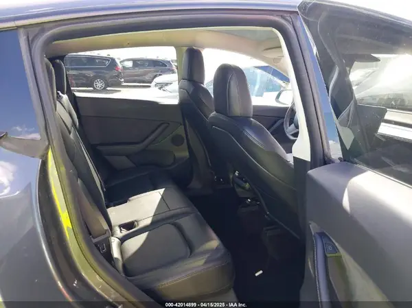 7SAYGDEEXNF367073 2022 TESLA MODEL Y - Image 8