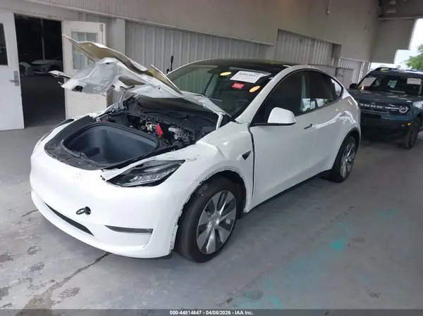 7SAYGDEEXNF369602 2022 TESLA MODEL Y - Image 2