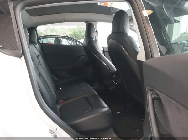 7SAYGDEEXNF369602 2022 TESLA MODEL Y - Image 8