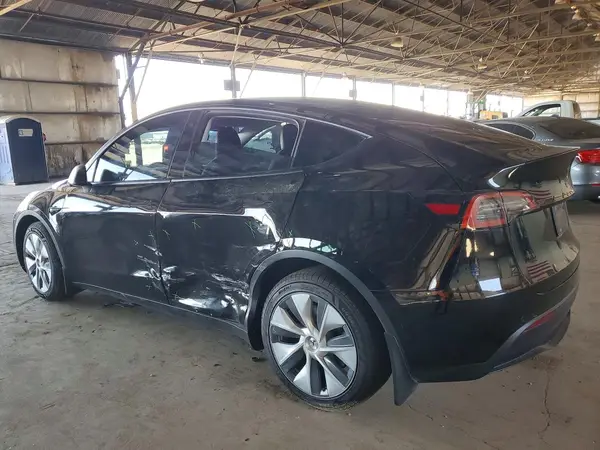 7SAYGDEEXNF369616 2022 TESLA MODEL Y - Image 2