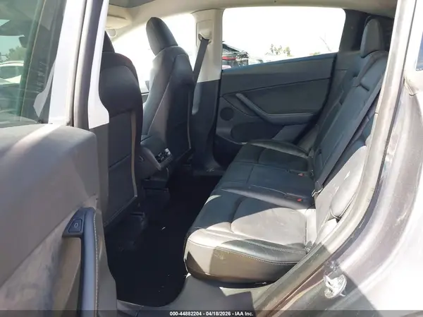 7SAYGDEEXNF373701 2022 TESLA MODEL Y - Image 8
